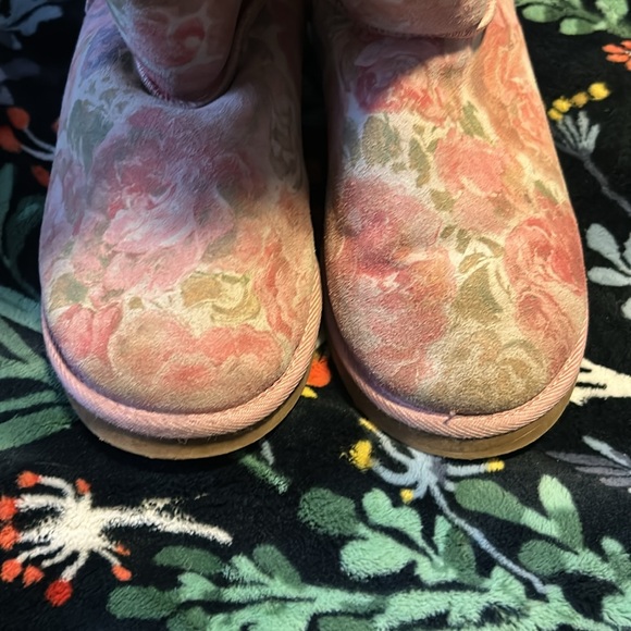 UGG Romantic Floral boots - Picture 4 of 7